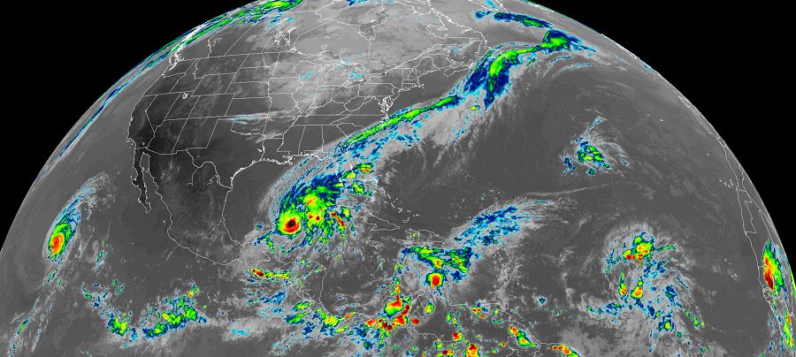 El satélite meteorológico GOES-East muestra el huracán Marie en el Pacífico y la tormenta tropical Gamma cerca de la península de Yucatán;  podrían formarse más ciclones tropicales en la cuenca atlántica en los próximos días.  Imagen: NOAA